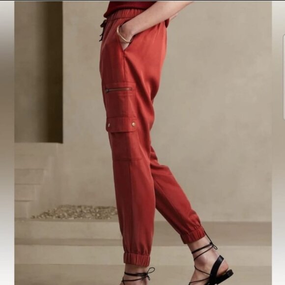 Banana Republic Pull On Red Jogger Cargo Pants Size XXL - Picture 3 of 14